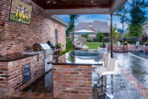 Outdoor kitchen with kitchen island