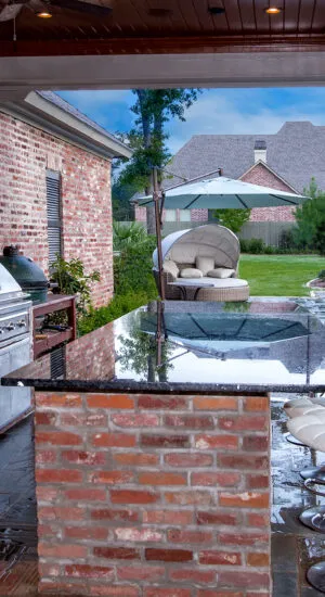 Outdoor kitchen with kitchen island