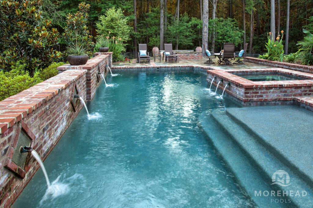 Swimming pool with fountains