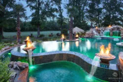 Luxury swimming pool with fire features