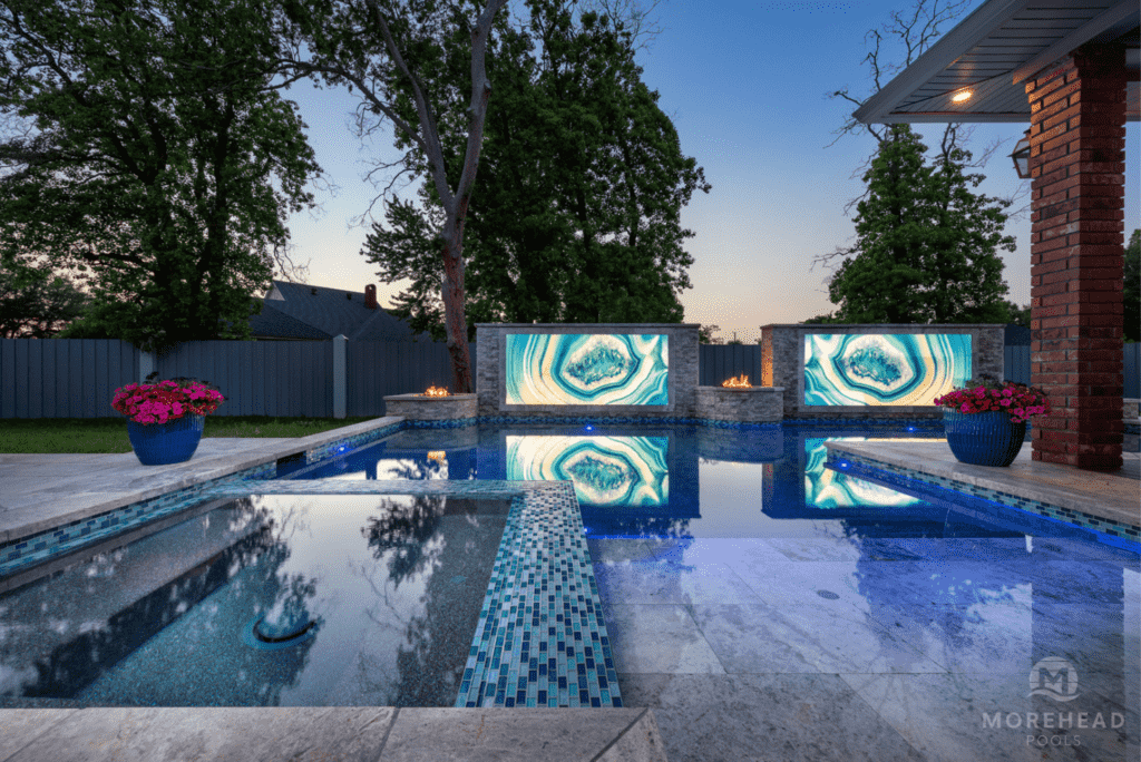 Geometric swimming pool with pool lighting and screens