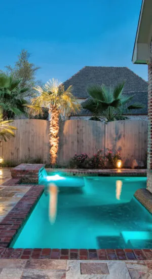 Cocktail swimming pool